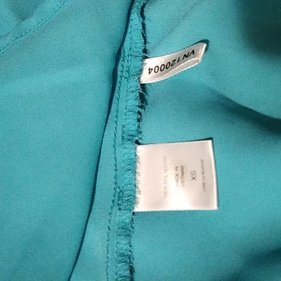 Soho Jeans brand ladies sleeveless button down shirt top size XS semi-sheer. T2 - Picture 7 of 9